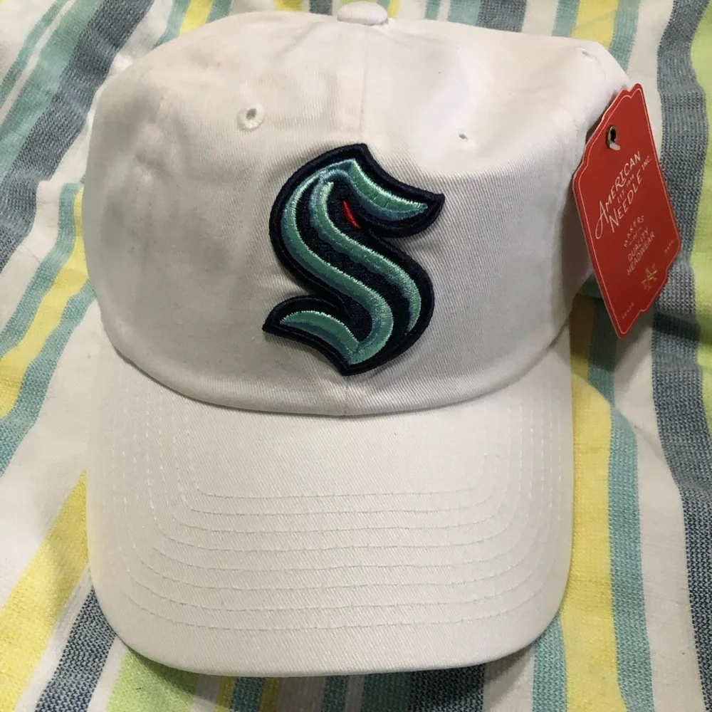 🆕 NHL Seattle Kraken White Adjustable Cap 719